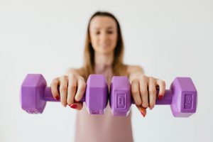 For Beginners : First to Lose Weight or Gain Muscle Mass?